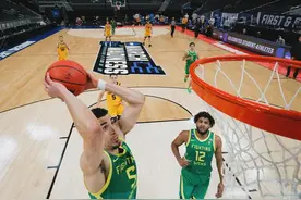 今年的13号签，又选中1个天才！NBA首秀爆砍27+5，对飙三球！厉害图片