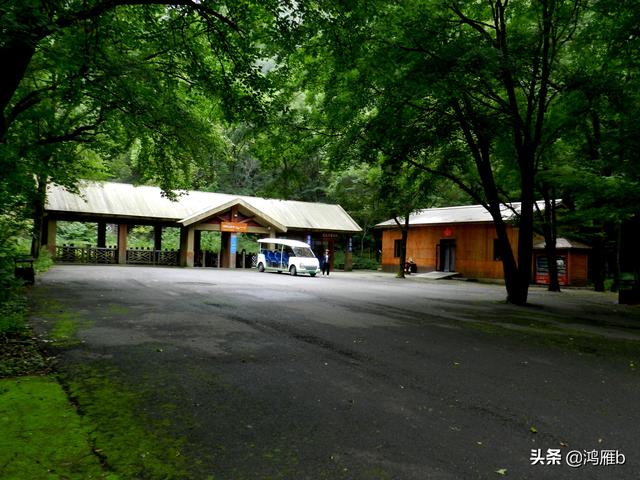 重走抗联路——本溪关门山森林公园鸣翠谷景区抗联秘营