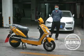 上饶：电动车还没生产，车牌就挂好了？经销商：只是更换了配件图片