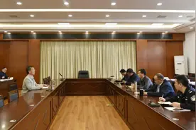 【教育整顿】朱党柱与宣威检察“一把手”谈心谈话 扎实推动政法队伍教育整顿深入开展图片