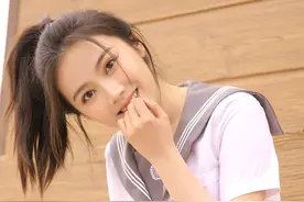 马尾辫学生制服美女图集图片