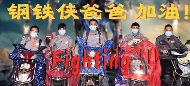 11岁“奥特曼”男孩路边卖樱桃,摘下面具后网友泪目了