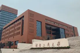 湖南2021年高考投档线出炉，老牌本科院校遇冷，湖南工商大学抢眼图片