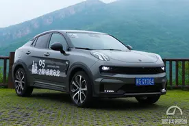 欧系质感的轿跑SUV，试驾领克05，不到20万可以盘它吗？图片