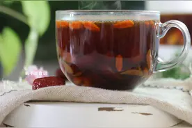 秋天给自己煮上一壶红糖姜茶，喝着暖暖的，女生要学，男生更要会图片