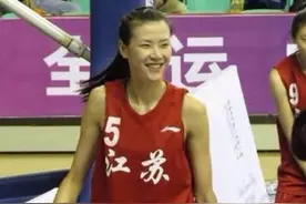 1米95的中国女篮，第一个上非诚勿扰的篮球女神。图片