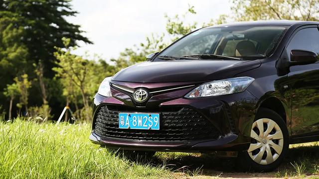 威驰FS试驾：空间超大超实用，省油省力低油耗！堪称家用车典范