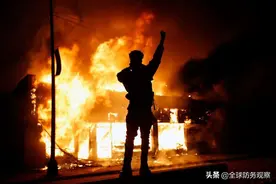 美学者坦言，30年前的历史正在重演，美帝国正在走进历史垃圾桶图片