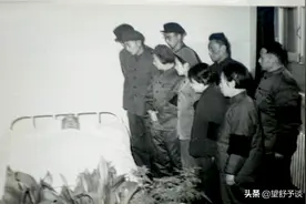 陈毅刘伯承，开国元帅间的深厚战友情，患难与共且亲如兄弟图片