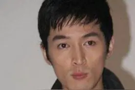 卸了妆的5位男星，前4位还好认，最后一位真没认出来图片
