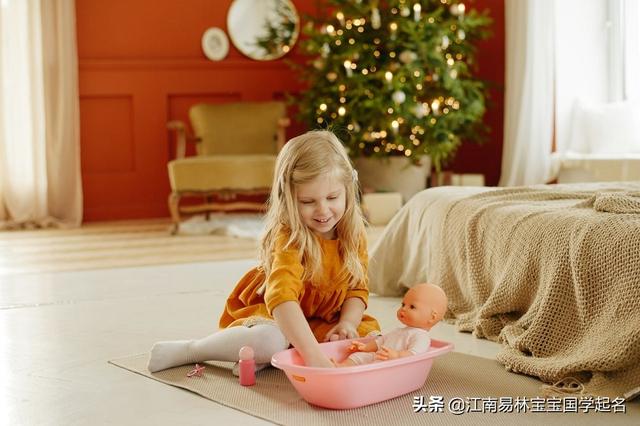 楚辞起名：200个楚有文采典故的女孩名字，个个温暖有光