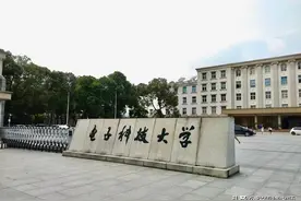 这类专业被称为“金饭碗”和“高薪敲门砖”，但填报时也要注意图片