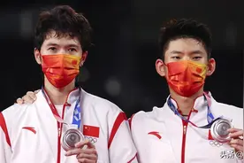 名将李俊慧退役告别国羽，错失东京奥运男双冠军留下最大遗憾图片