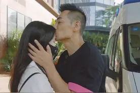 赵文卓与女儿同框飚热泪，机场匆匆见面就分开，49岁硬汉也很柔情图片