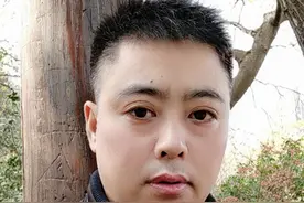 青春叛逆期，15岁出去打工，进了黑厂，最后一路要饭，爬火车回家图片