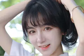 又纯又欲的JK制服美女图片