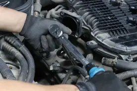 怪兽修车：整备升级二手的13年英菲尼迪G25，精心施工，再现完美图片