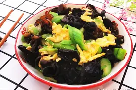 炒丝瓜不加肉比肉香，炒一盘只用5分钟，简单快手适合高温天图片