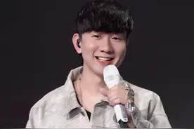 林俊杰方律师声明后，谢明皓实名举报林俊杰潘玮柏，喊话躲不过的图片