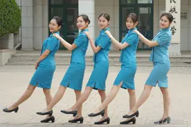 最美“准空姐”的毕业照，颜值爆表图片