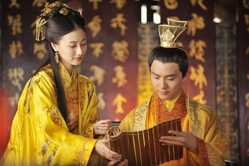 古代皇帝殡天，新皇帝如何处理后宫遗留的三千佳丽？方法多种多样