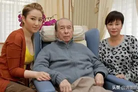 李嘉诚的18岁，向华强的18岁，再看看何鸿燊18岁的照片被惊艳到了图片