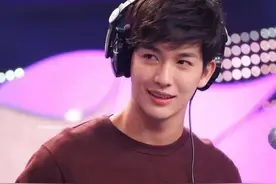 泰星Push（推哥）大方承认整容 来华拍戏 互三夫妻恩爱至今图片