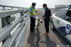 自行车上高速，海上风景独好？丨一线微观图片