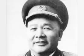 58年徐海东重回故乡，缘何见到乡亲后道歉：我徐海东对不起大家呀图片