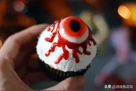 自制万圣节眼球蛋糕，搞怪又有趣，孩子喜欢，你敢吃吗？图片