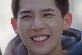 剧还没播就颜崩！王安宇生图曝光，颜值全被一口牙毁了图片