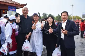 淮阳27.2万天价摊位经营一个月只赚两三万？摊主回应图片