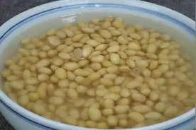 黄豆加1勺面粉，80岁奶奶从小吃到大，现在知道的人不多了，真香图片