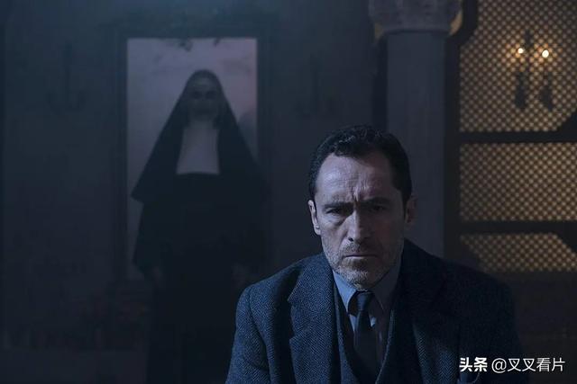 《鬼片逃生大全》：4招教你搞定《咒怨》《山村老尸》里的恶鬼