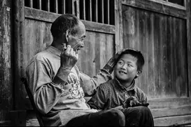 “家有一老，如有一宝”，原来都理解错了｜老人真正价值在于陪伴图片