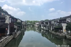 苏州，有条百年老街，那里免费好玩而且它的宽仅容三人并肩同行图片