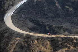 这个中部“边缘”小县城靠财政转移支付存活，该“撤”还是该“并”？图片