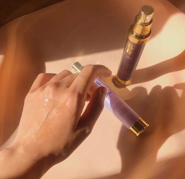 女人护肤要趁早，这几款氨基酸洁面和精华，抗皱又美白