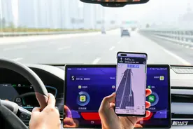 高速复杂出口杀手？对比 iPhone 体验华为手机车道级导航图片
