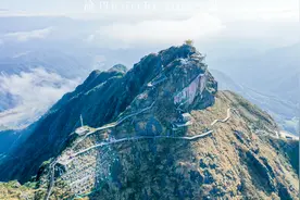 粤桂湘三省交界处有座小华山，云海与佛光频现，正在打造网红景点图片