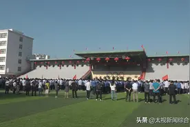 开学第一天：高中启用新教材 你准备好了吗？图片