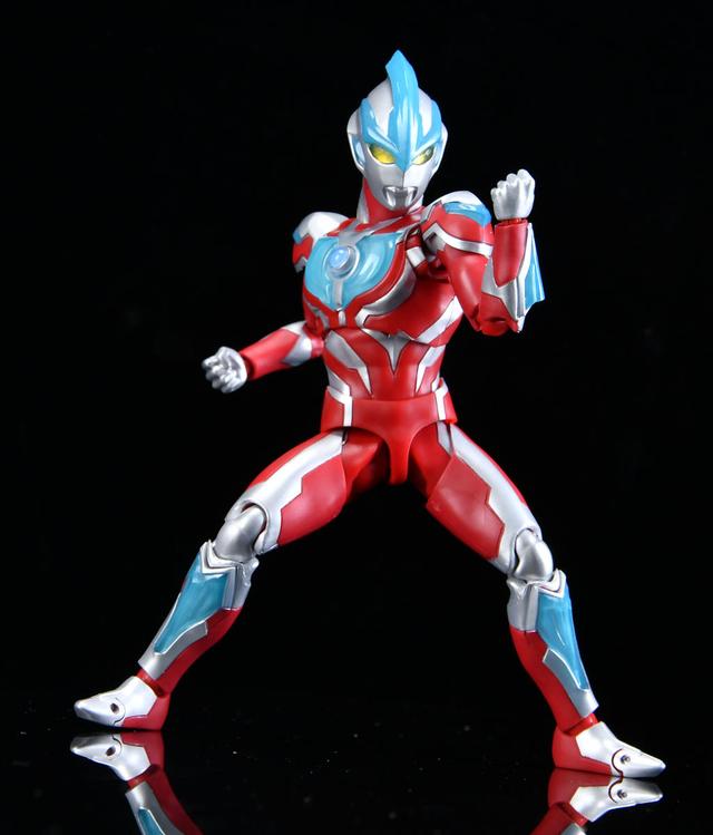 78官测：万代 SHF 银河奥特曼