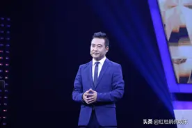 央视著名双语主持季小军神秘妻子曝光，同行、漂亮，英语比他还好图片