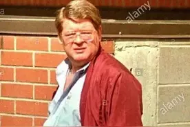 加拿大真实“大丑闻”，破产老板用2000美金，三年狂赚30亿美金图片