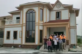 住在轻钢什么感觉？“最早吃螃蟹”的村民说出答案图片