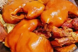 如何利用糖色、栀子、红曲红调制卤肉颜色，实体店师傅干货分享图片