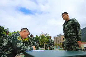 新兵首次体能摸底考核，加油，奥利给图片