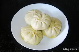 白菜包子这样调馅才叫香，白菜不出水，味道格外鲜，好吃到撑图片