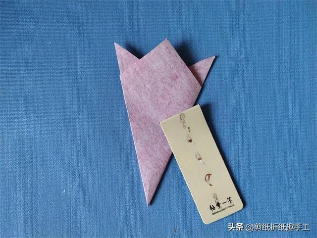 分享五瓣窗花剪纸教程：快过年了，自己剪的窗花贴上更有年味