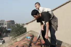 河南4旬大叔娶了个18俏媳妇，孩子刚满月老婆外出买菜玩“失踪”图片